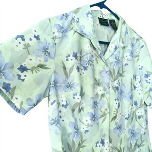 Laura Scott Button Blouse Petites Floral Collared Short Sleeves